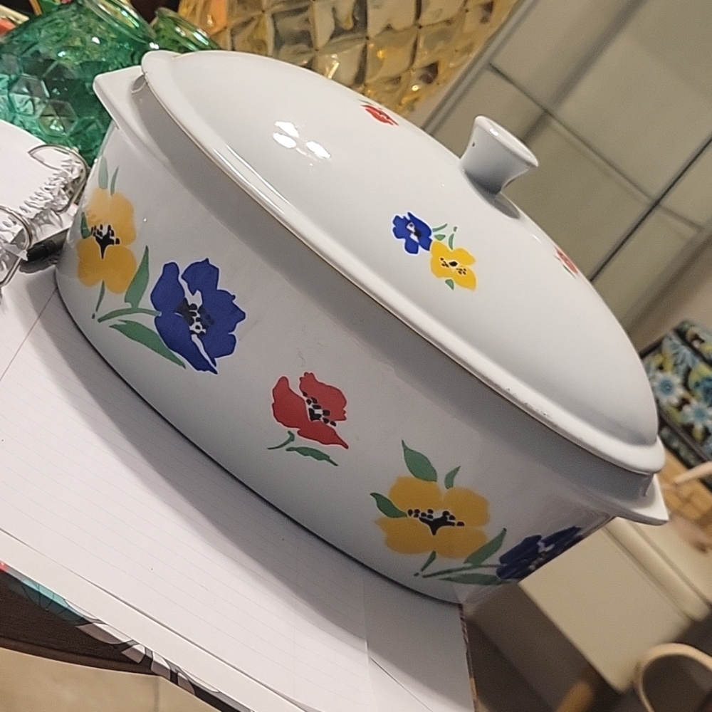 Hearthstone Schmidt Casserole Dish w/Lid